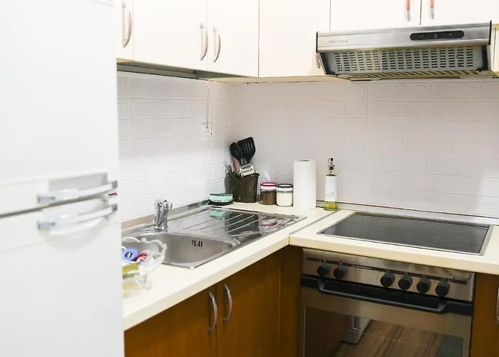 Center 4 - Way * Tirana